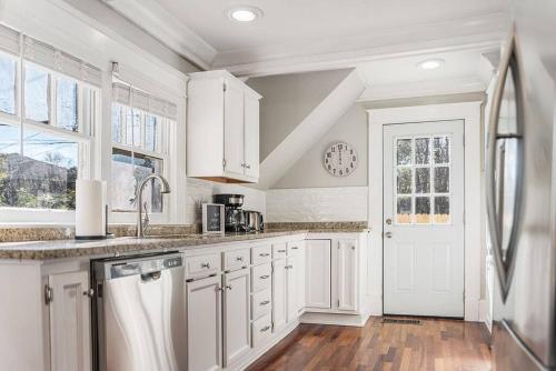 Old Dauphin Way Historic Home - Unit 5 in Hannon Park (AL)