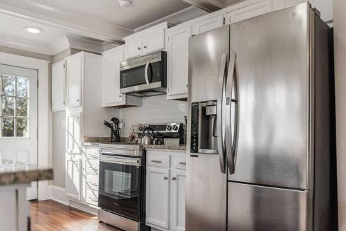 Old Dauphin Way Historic Home - Unit 5 in Hannon Park (AL)