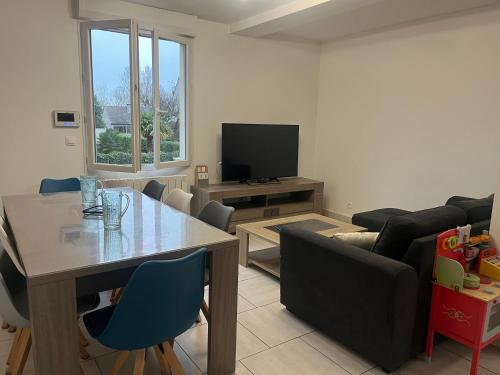 Maison pour 4 à 8 personnes à 15 min de Disney (Maison pour 4 a 8 personnes a 15 min de Disney) in Нантель-ле-Мо