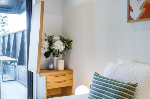 Stunning Viaduct Apartment w Harbour views, Spa Pool and FREE Parking, Auckland (photo 3)