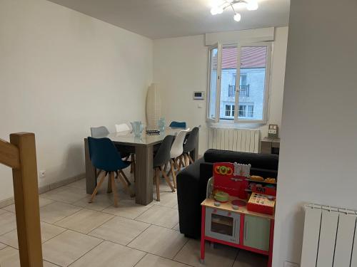 Maison pour 4 à 8 personnes à 15 min de Disney (Maison pour 4 a 8 personnes a 15 min de Disney) in Нантель-ле-Мо