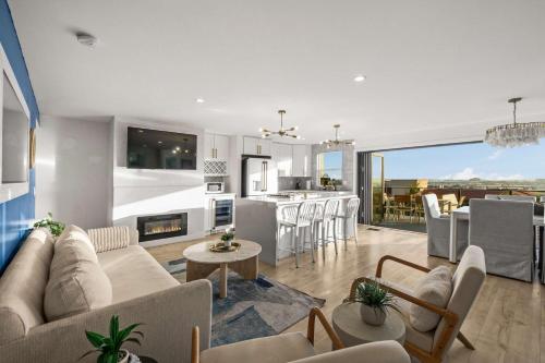 The California III - Stunning Mission Hills Duplex in San Diego Old Town