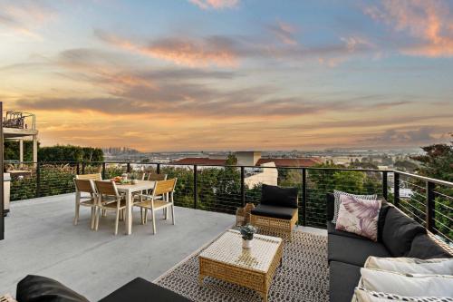 The California III - Stunning Mission Hills Duplex in San Diego Old Town