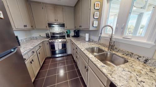 House by the Sea, Folly Beach (photo 7)