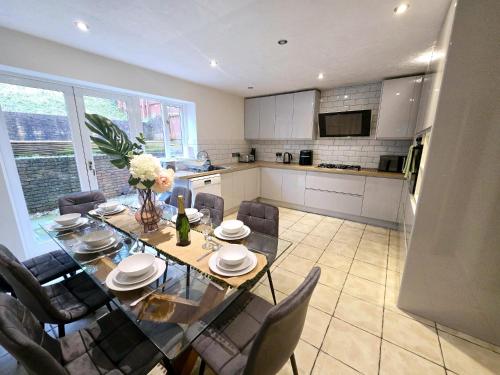 บริการและสิ่งอำนวยความสะดวก, Horizon House in ออลเวย์