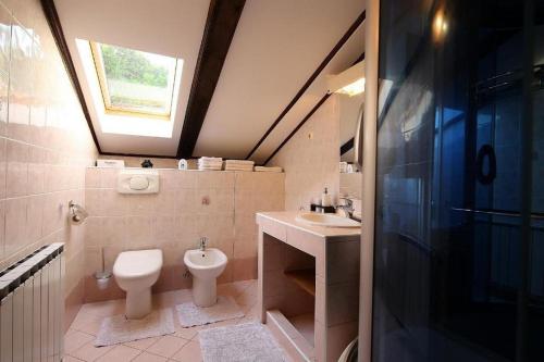 Three-Bedroom Apartment with Terrace and Sea View image 5