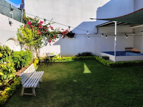 Kert, Hotel Urban Home near La Aurora nemzetközi repülőtér