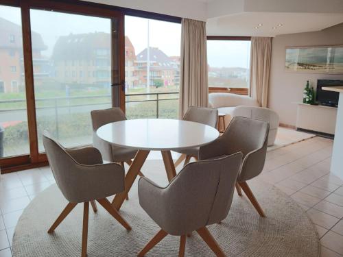 Bright & Airy Seaside Stay, Nieuport (photo 3)