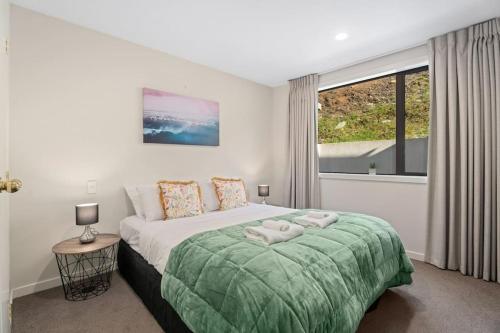 Quiet Home with Stunning Lake & Mountain Views - image 13