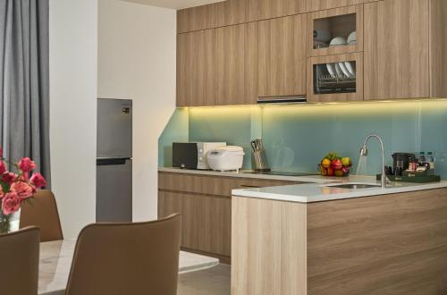 One-Bedroom Apartment - Non-Smoking image 3