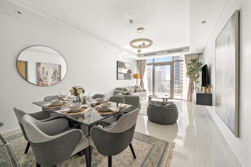 Stylish 2BR Apt in 5 Star Hotel with Burj Khalifa Views, Dubái (foto 7)