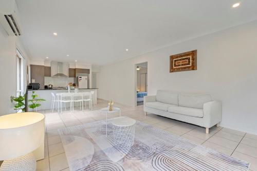 Konyha, Cosy Escape Near the Parks in Coomera