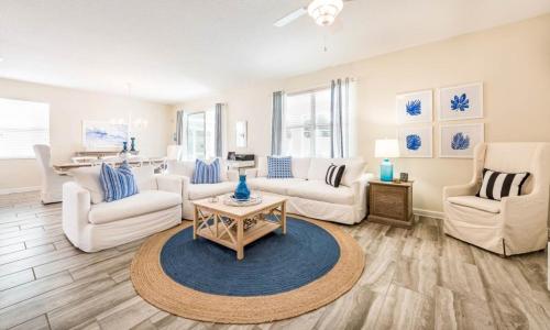 Spacious 5 Bed Pool Home with Game Room-1544MVD home