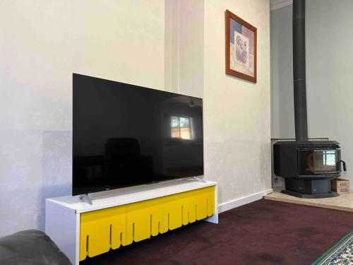 Two Bedroom Home in เมเรอดิน