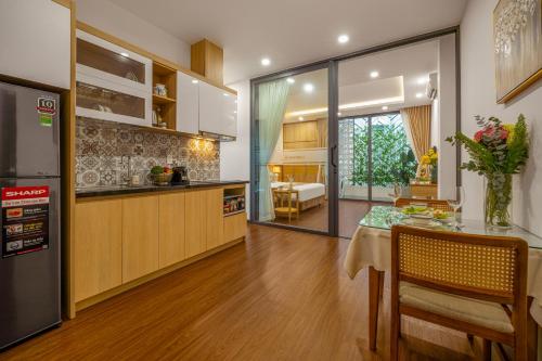 One-Bedroom Apartment image 3