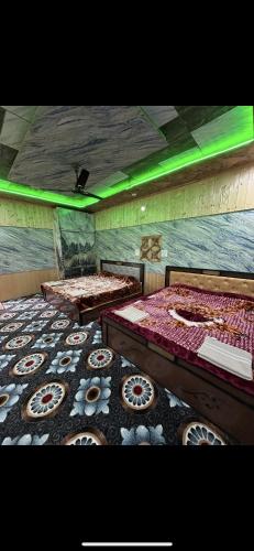 Hotel sea face - Srinagar