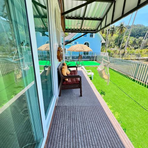 Lee Red House in Ao Phrao