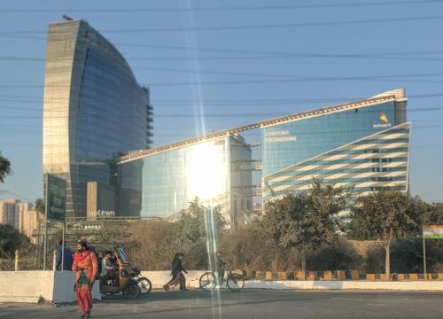 Studio Apartment with Green Lawn, Noida (foto 9)