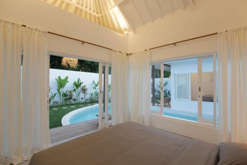 Deluxe Two-Bedroom Villa with Private Pool image 7