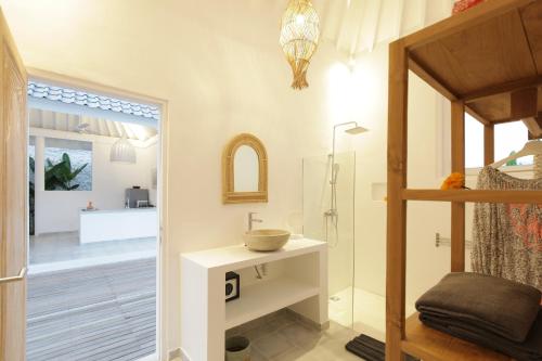 Deluxe Two-Bedroom Villa with Private Pool image 5