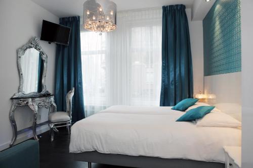 Boutique Hotel View - image 6