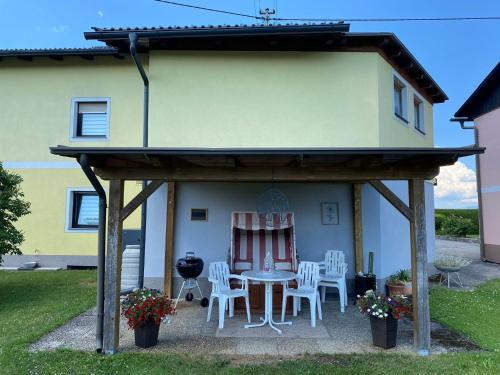 Holiday apartment in St Kanzian on Lake Klopein Holiday apartment in St Kanzian on Lake Klopein