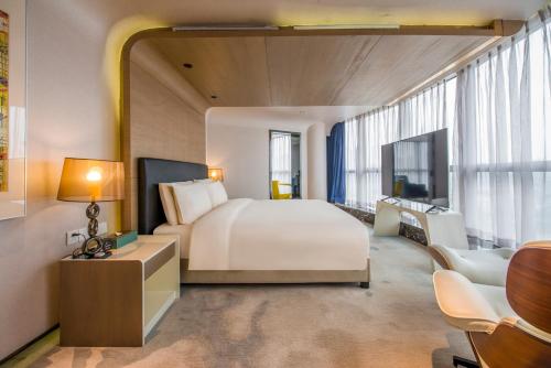 room detail thumbnail 0