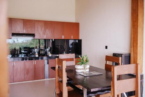 Kitchen, Keshava Villa Bedugul in Bedugul