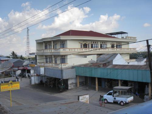 Dena Hotel in Taubneno