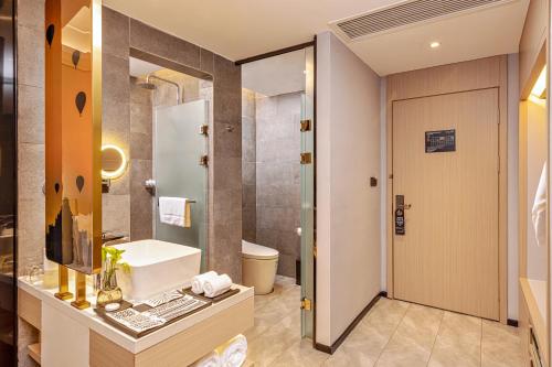 room detail thumbnail 2