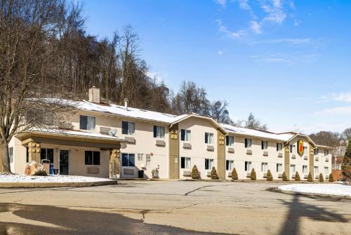 Super 8 by Wyndham Pittsburgh/Monroeville in Monroeville, USA