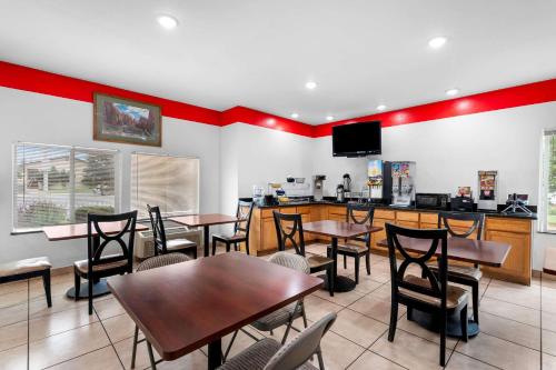Days Inn by Wyndham Panguitch - image 6