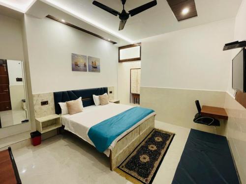 Hotel Dileep42, Lucknow