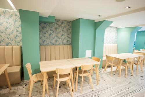 Day's Inn Hotel and Residence - image 5