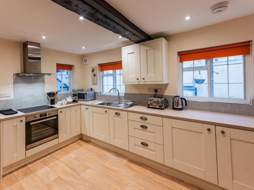 Létesítmények, Spacious home sleeps 9 - walker cyclist retreat - Pass the Keys in Church Stretton