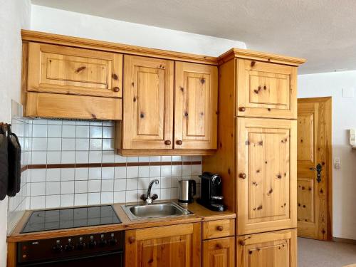 Kitchen, Cosy studio apartment in Splugen in Splugen