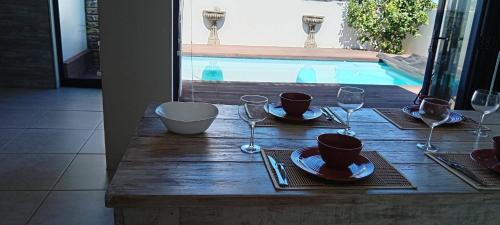 Swimmingpool, Relax in Style at Ndigo Blue, Langebaans Coziest Holiday Home in Calypso Beach