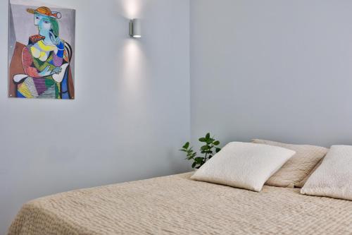 Three-Bedroom Apartment with Sea View image 10