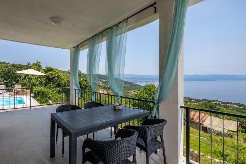 Kilátás, Holiday Home in Icici with Seaview, Balcony, Air condition, WIFI (4683-1) in Poljane