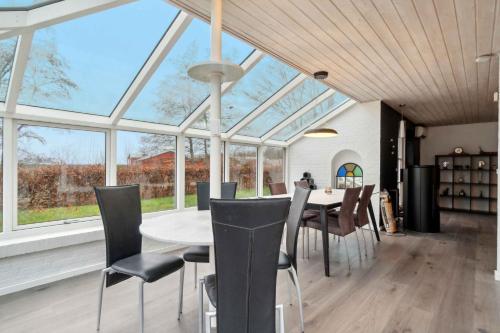 บริการและสิ่งอำนวยความสะดวก, Townhouse With Nature As Neighbor in บรังเดอ