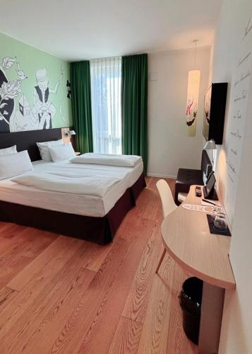 room detail thumbnail 1