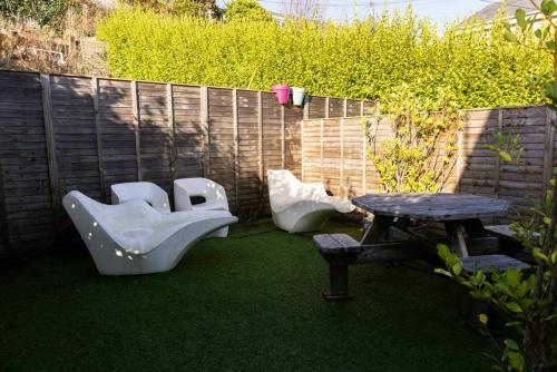 Beach Views Elegant & Modernised 5BD Period Home in Tramore