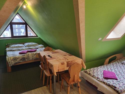 Apartamenty i pokoje gościnne Nowita – Zakopane, IA