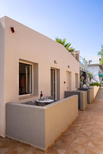 Balcony/terrace, Kastro Beach Apartments in Malia
