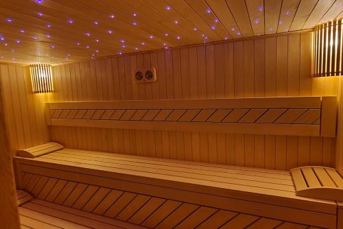 Sauna, MiklósGrill - Kunszentmiklósi Étterem és Panzió (MiklosGrill - Kunszentmiklosi Etterem es Panzio) in Tass