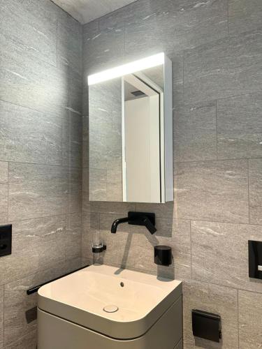 Luxury Studio 111 - Orange in Aarau, Schweiz