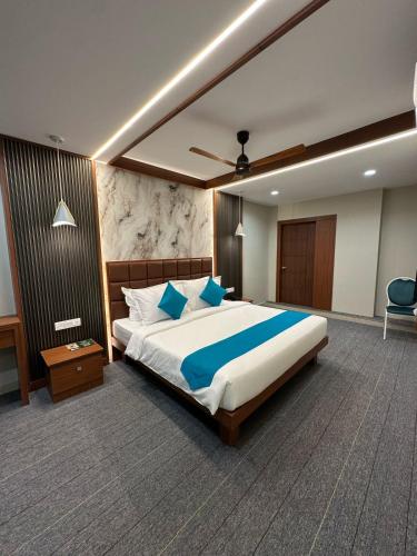. Nexstay Bloomax Residency