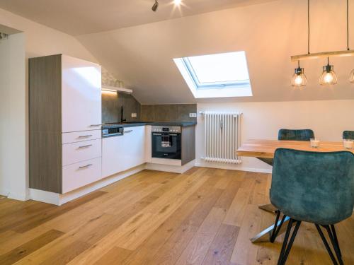 廚房, 2 Ferienwohnungen in Aufhausen - die Sternengucker-Wohnung im 5-Seen-Land in 伯格