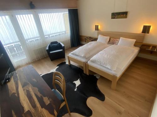 2 twin beds