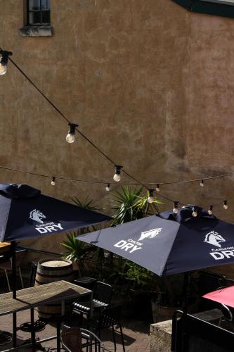 Caledonian Inn in โรบิ